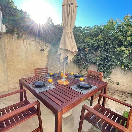 Le Grand Bleu Terrasseclimwifinetflix Proche Gare-centre Appartement Marseille